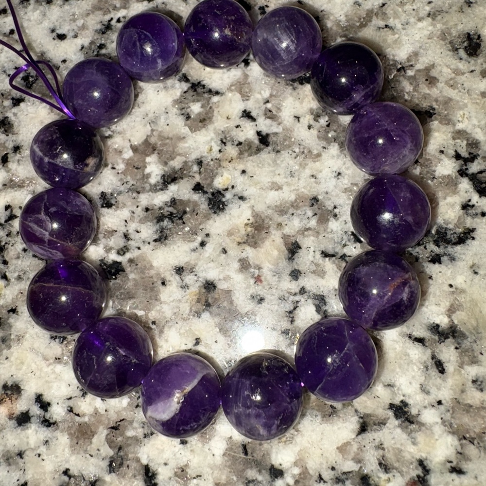 REAL Amethyst bracelet! No dye 100% natural color!